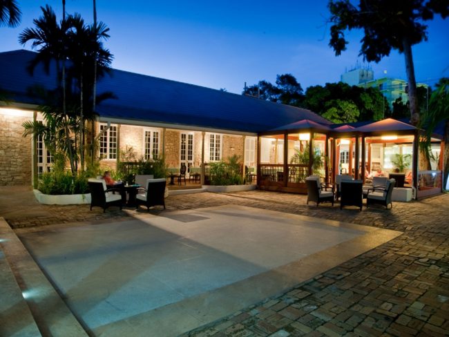 Island Inn Barbados-outside 2