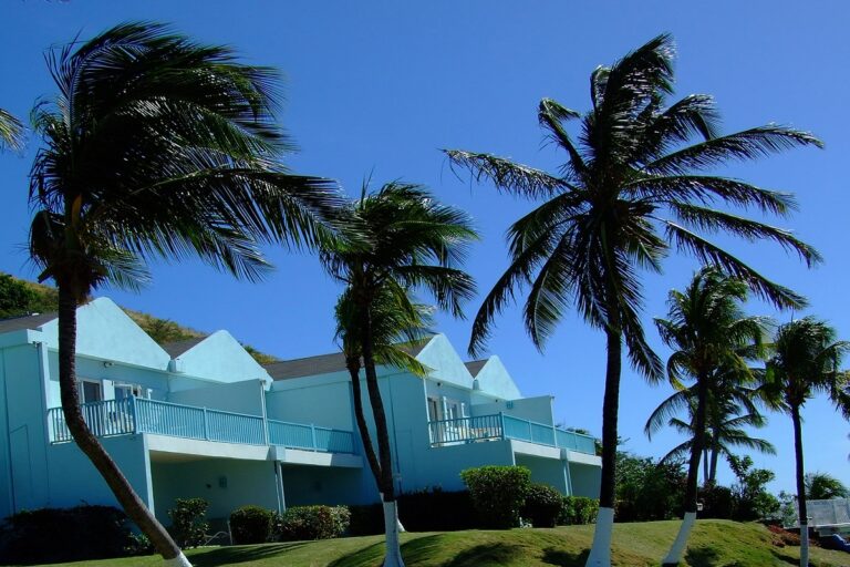 Timothy Beach Resort Ocean View Decks & Large Studio Covered Terraces