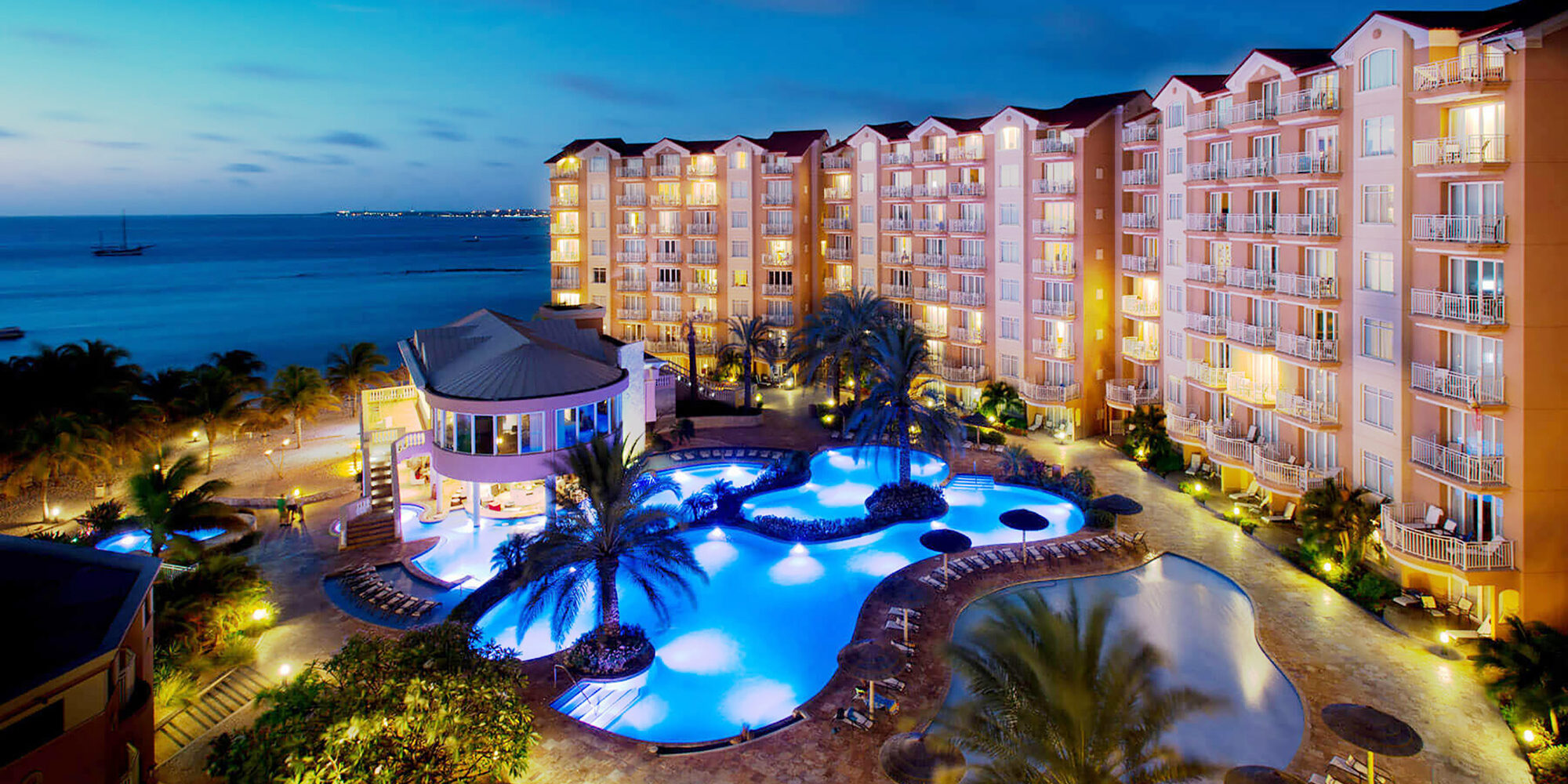 Phonex main pool night