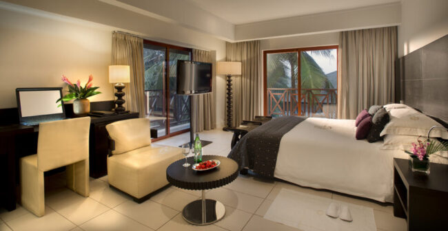 Presidential-suite-bedroom-2-960×496